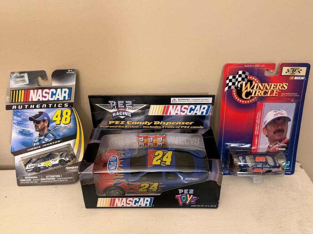 Lot of 3 NASCAR: Jeff Gordon PEZ  Johnson Jarrett Winner's Circle Die-Cast Cars